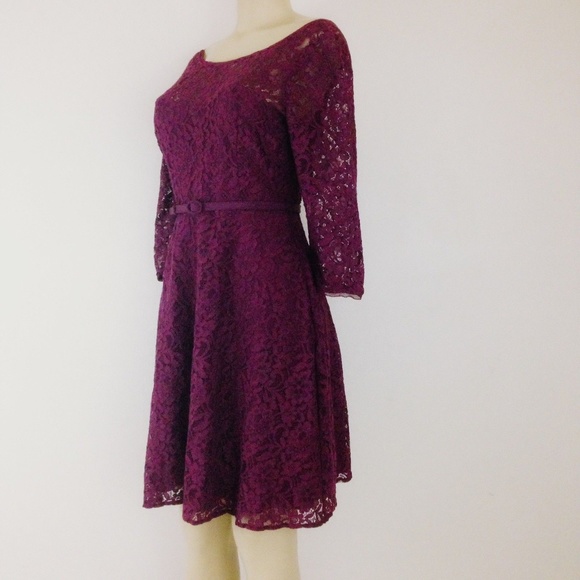 white house black market Dresses & Skirts - WHBM Dress 8P Burgundy Lace Fit Flare
